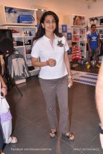 Juhi chawla snapped at Adidas Store new range launch in Mumbai on 21st Aug 2013 (2).JPG